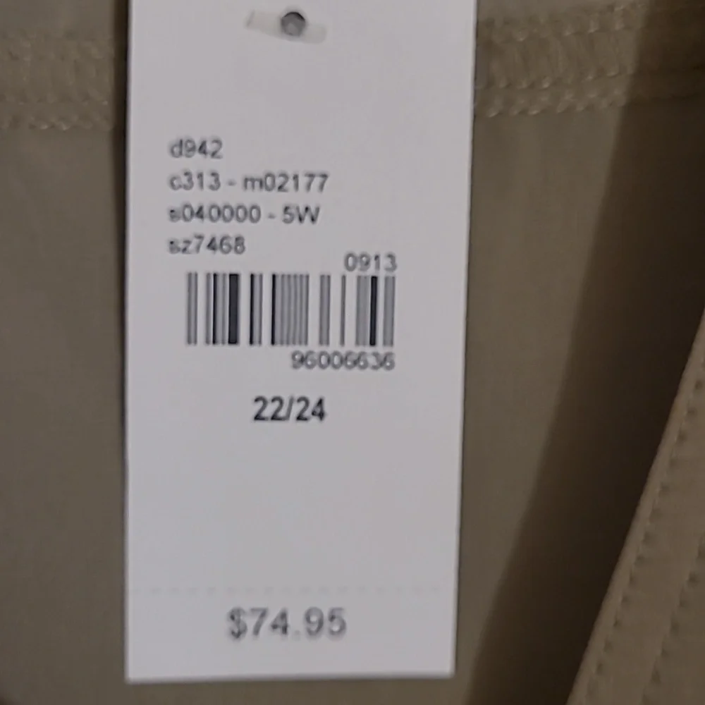 Dress - Picture 3 of 3